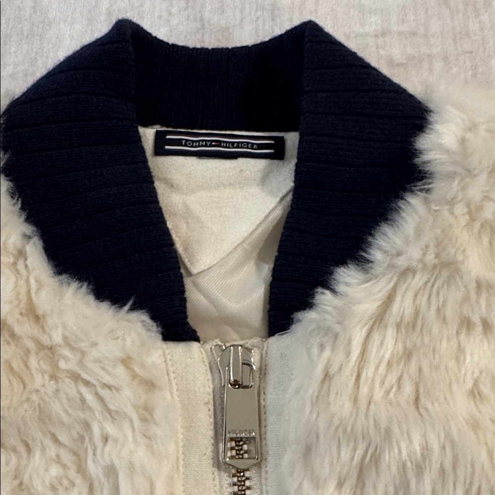 Special Edition Fuzzy White Bomber Jacket with Navy Trim - Tommy Hilfiger - Picture 7 of 10
